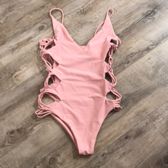 Kaohs Rio One Piece - Picture 3 of 5